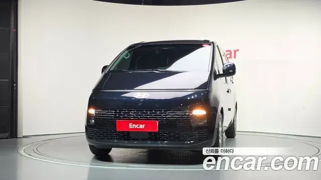 Hyundai Staria 2024 — Photo 3/20