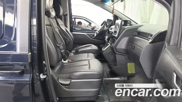 Hyundai Staria 2024 — Photo 11/20