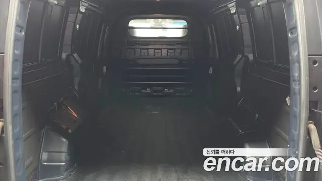 Hyundai Staria 2024 — Photo 20/20