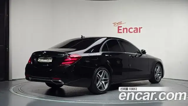 Mercedes-Benz S-Class 2020 — Фото 2/20