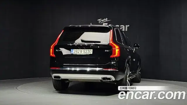 Volvo XC90 2021 — Фото 4/20