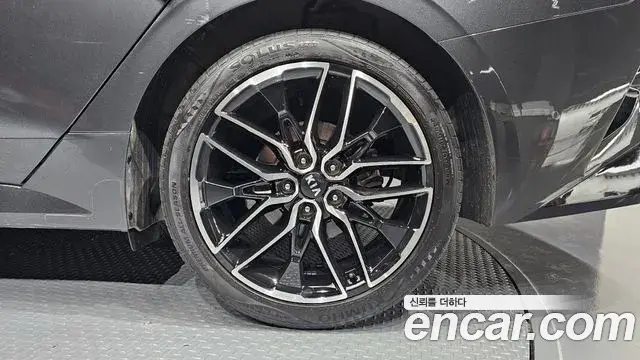 Kia K5 2021 — Şəkil 22/32