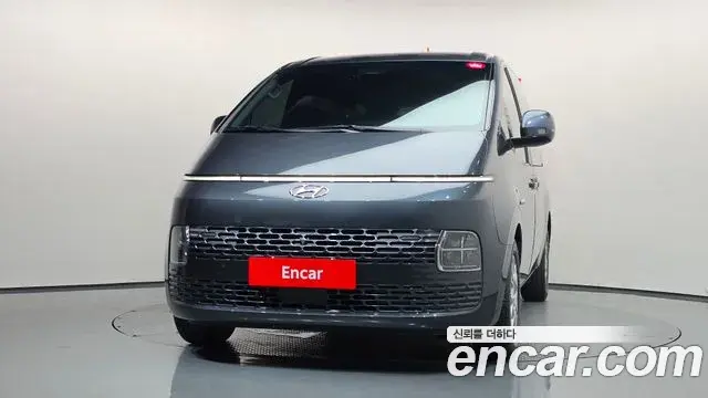 Hyundai Staria 2023 — Фото 3/20