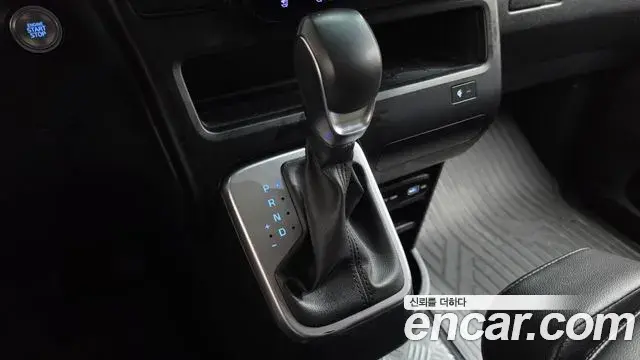 Hyundai Staria 2023 — Фото 9/20