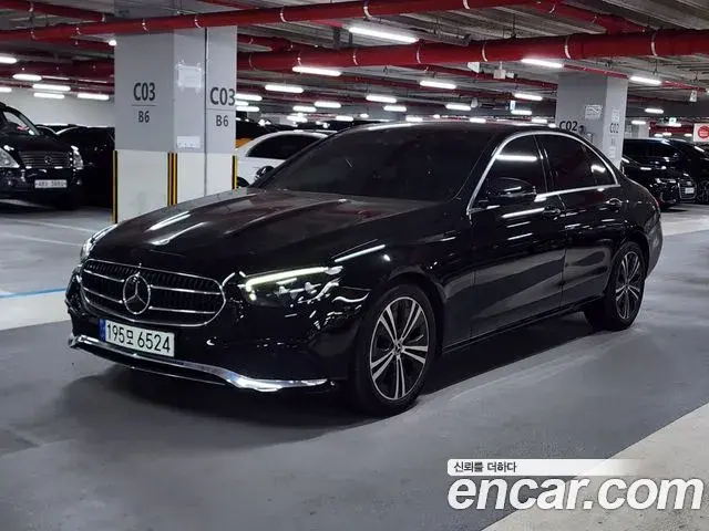 Mercedes-Benz E-Class 2021 — Фото 10/20