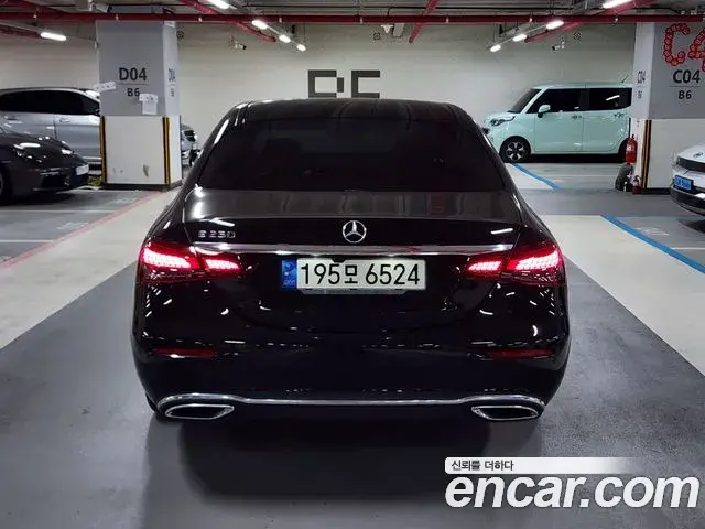 Mercedes-Benz E-Class 2021 — Фото 3/20