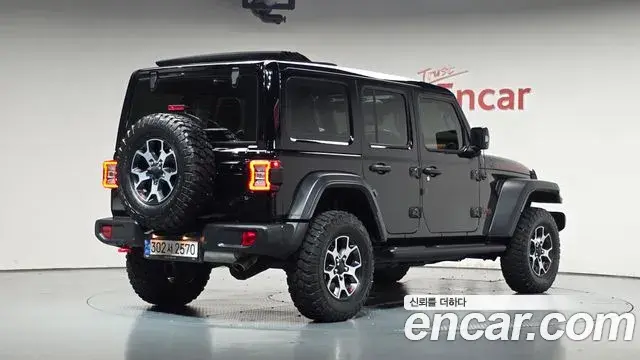 Jeep Wrangler 2022 — Фото 2/20