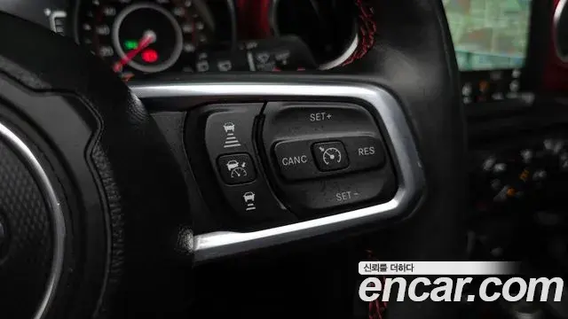 Jeep Wrangler 2022 — Фото 17/20