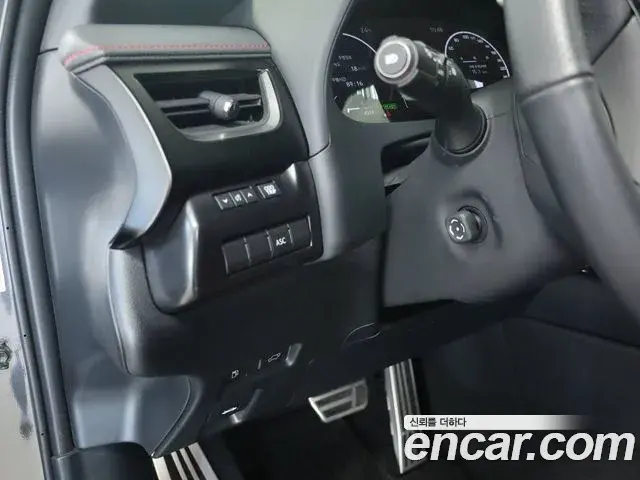 Lexus UX300h 2025 — Şəkil 16/16