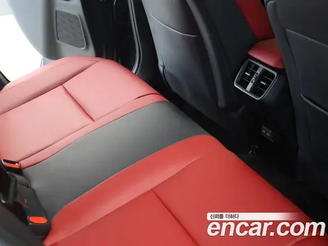 Lexus UX300h 2025 — Şəkil 13/16