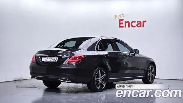 Mercedes-Benz C-Class 2020 — Фото 2/20