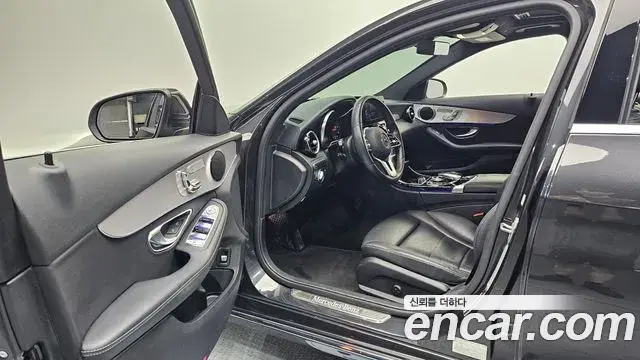 Mercedes-Benz C-Class 2020 — Фото 10/20
