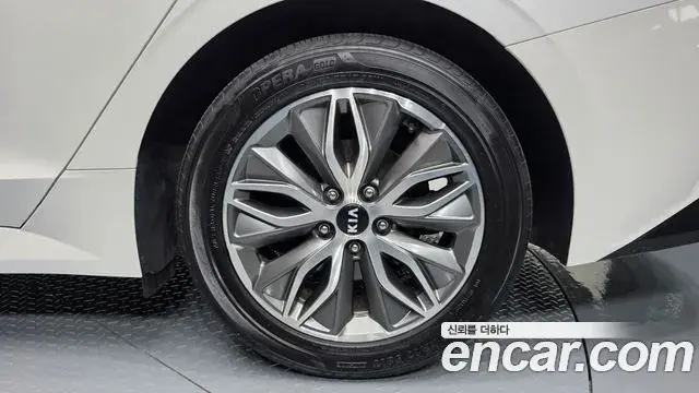 Kia K5 2020 — Photo 2/34