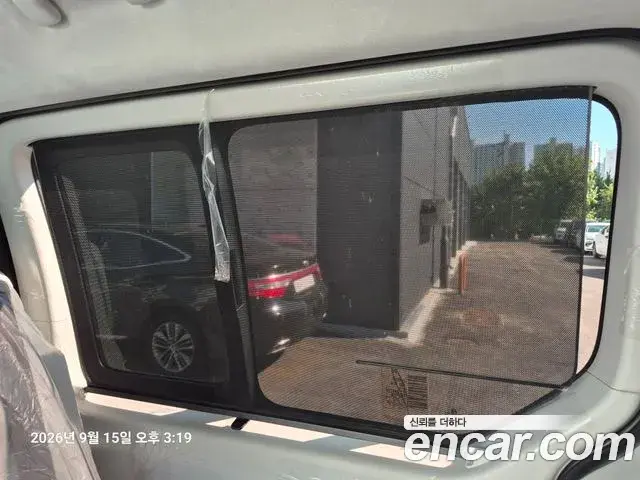 Hyundai Staria 2025 — Photo 19/19