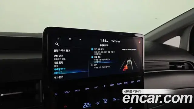 Hyundai Staria 2024 — Фото 15/20