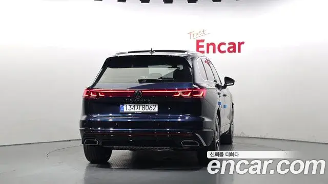Volkswagen Touareg 2024 — Şəkil 26/40