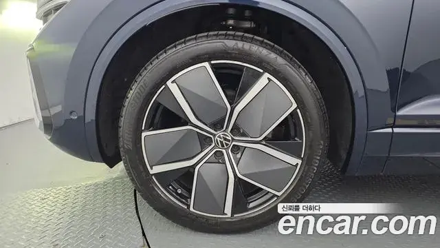 Volkswagen Touareg 2024 — Şəkil 19/40