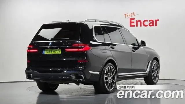 BMW X7 2024 — Photo 2/20
