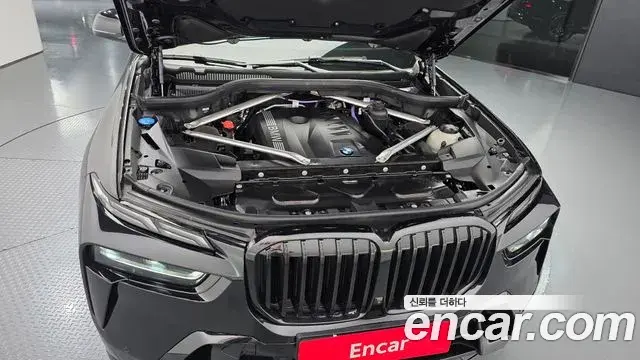 BMW X7 2024 — Photo 6/20