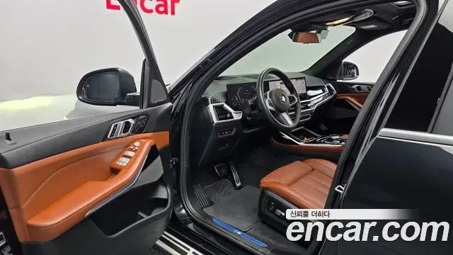 BMW X7 2024 — Photo 10/20
