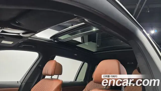BMW X7 2024 — Photo 19/20