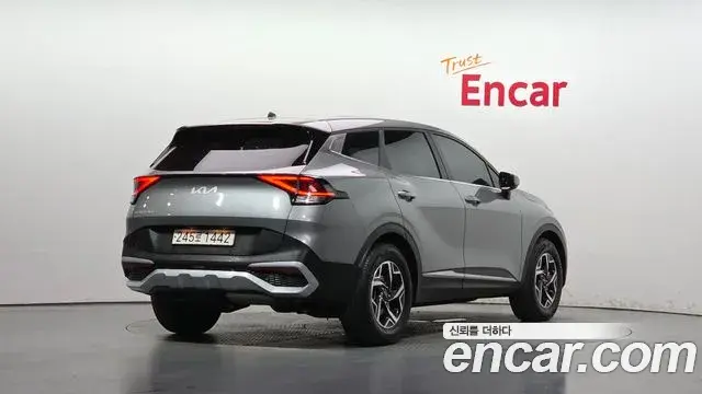 Kia Sportage 2022 — Фото 2/20
