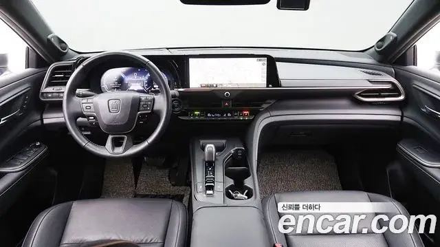 Toyota Crown Crossover 2023 — Photo 10/20