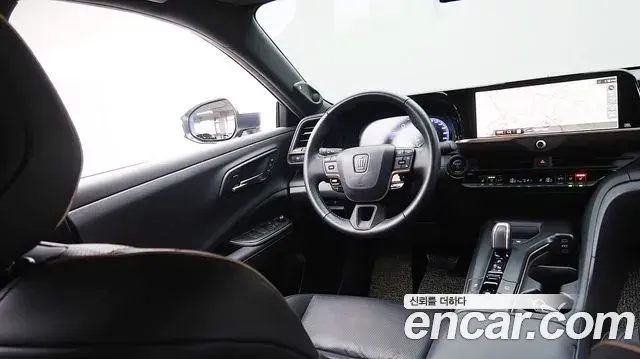 Toyota Crown Crossover 2023 — Photo 4/20