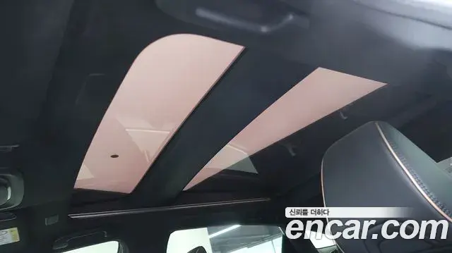 Toyota Crown Crossover 2023 — Photo 14/20