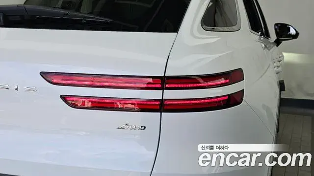Genesis GV70 2023 — Photo 11/34