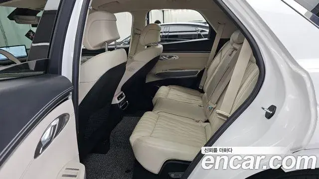 Genesis GV70 2023 — Photo 7/34