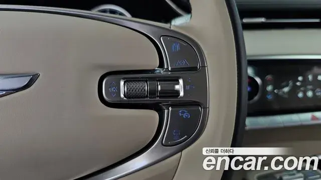 Genesis GV70 2023 — Photo 18/34