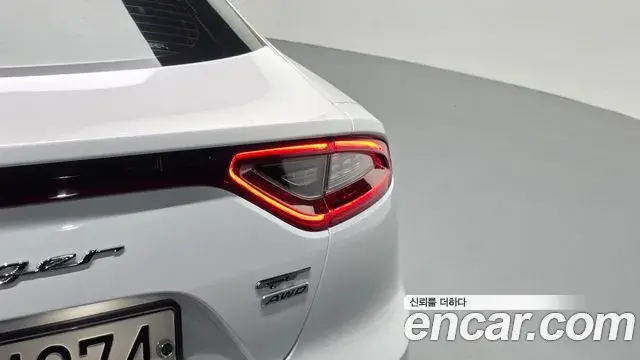 Kia Stinger 2020 — Şəkil 34/41