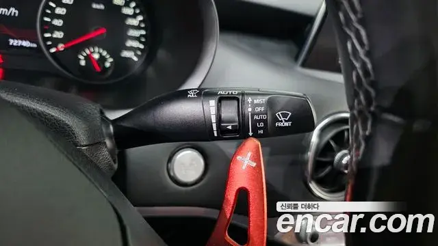 Kia Stinger 2020 — Şəkil 32/41