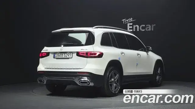 Mercedes-Benz GLB-Class 2020 — Фото 2/20