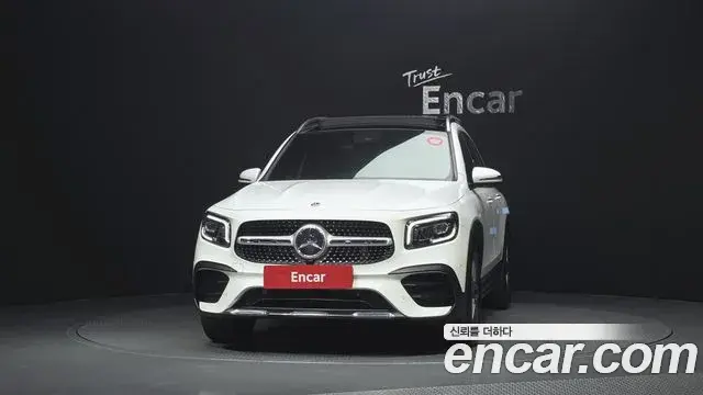 Mercedes-Benz GLB-Class 2020 — Фото 3/20