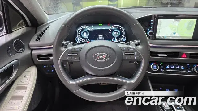 Hyundai Sonata 2020 — Фото 13/20