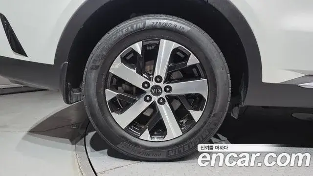 Kia Sorento 2021 — Фото 5/20