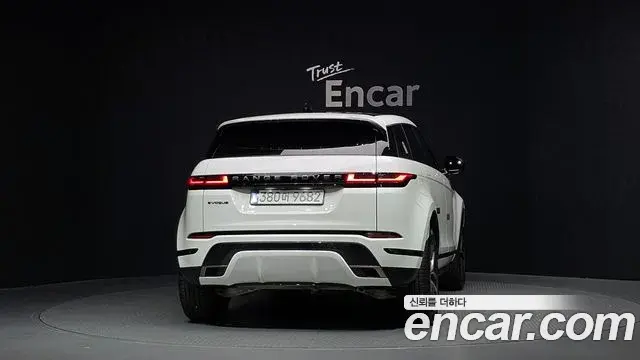 Land Rover Range Rover Evoque 2025 — Фото 4/20