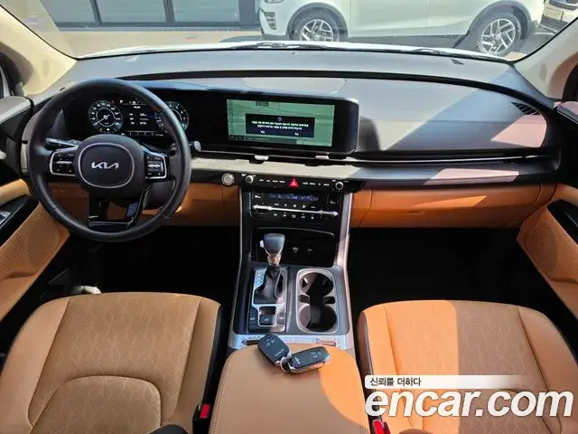 Kia Carnival 2023 — Photo 10/20