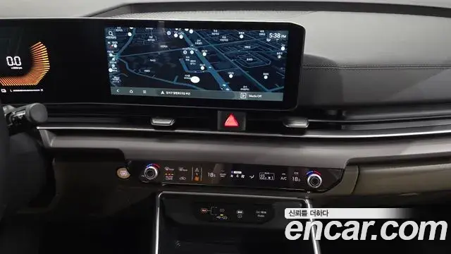 Kia Carnival 2025 — Photo 31/33