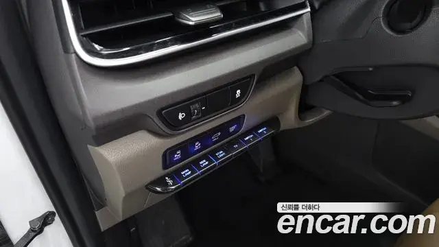 Kia Carnival 2025 — Photo 20/33