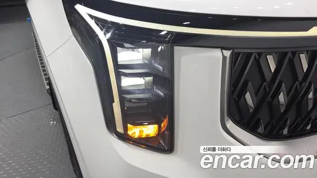 Kia Carnival 2025 — Photo 4/33