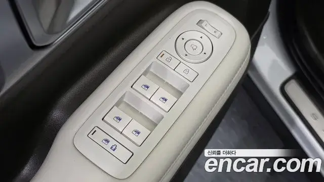 Hyundai Santa Fe 2024 — Фото 14/20