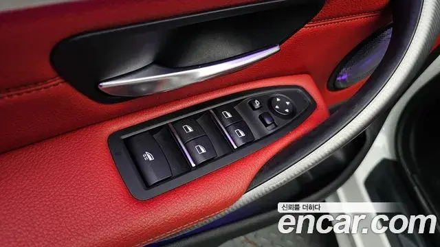 BMW 4 Series 2018 — Фото 17/20