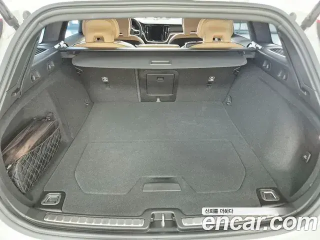 Volvo V60 Cross Country 2026 — Şəkil 20/20