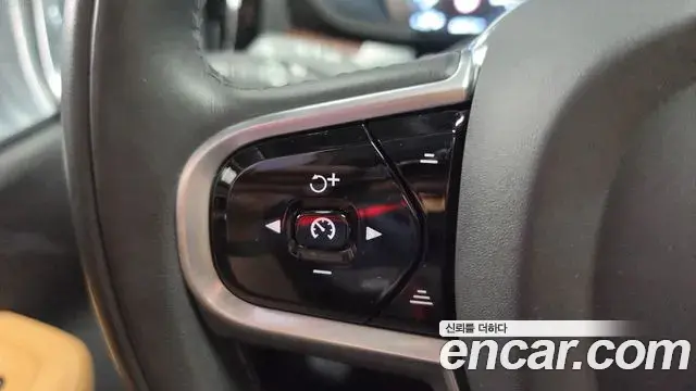 Volvo V60 Cross Country 2021 — Фото 16/20