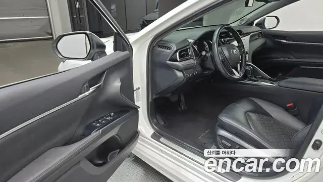 Toyota Camry 2020 — Фото 10/20
