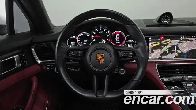 Porsche Panamera 2021 — Фото 13/20