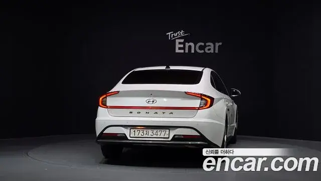 Hyundai Sonata 2021 — Фото 4/20